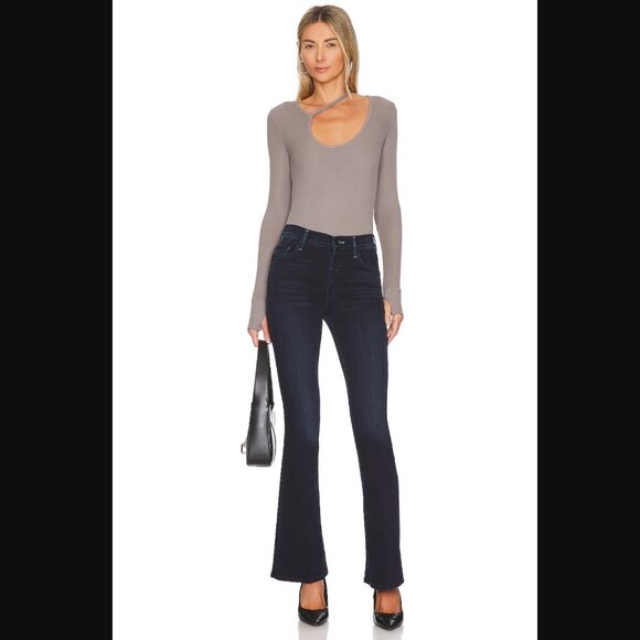 MOTHER The Pixie Weekender Mid-Rise Flare Jeans (Night Tripper) Size 34 NWT - Picture 4 of 12